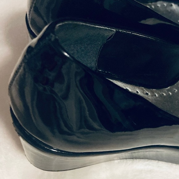 BCBG Peep Toe Wedge black Patent Leather size 7 - Picture 8 of 16